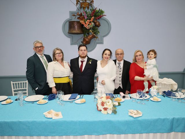 La boda de Cristóbal y Ylenia en Sevilla, Sevilla 17