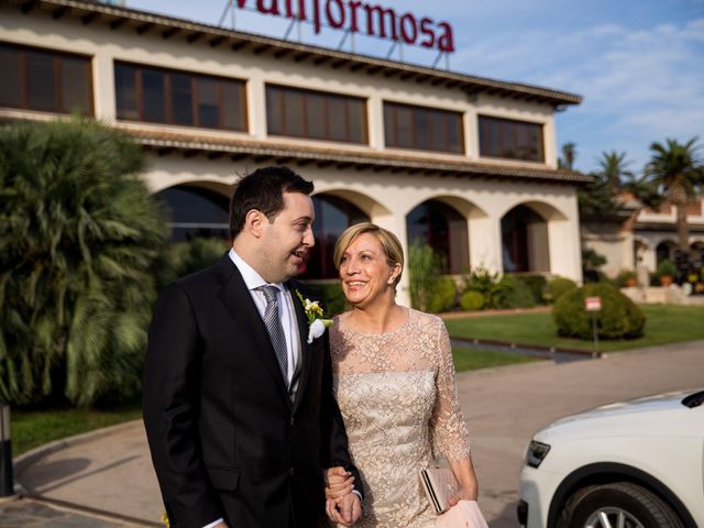 La boda de Xavi y Elena en Vilobi Del Penedes, Barcelona 17