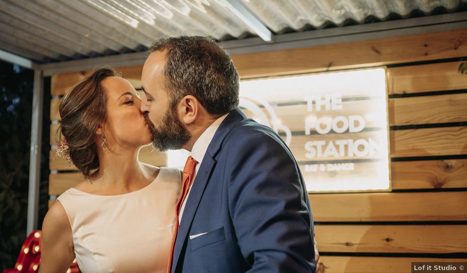 La boda de Julio y Mercedes en Montequinto, Sevilla