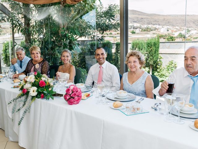 La boda de Juan Ramón y Carmen en Candelaria, Santa Cruz de Tenerife 62