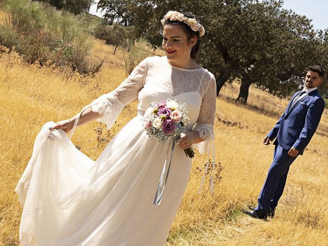 La boda de Alejandra y Ángel en La Roca De La Sierra, Badajoz 45