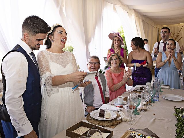 La boda de Alejandra y Ángel en La Roca De La Sierra, Badajoz 78
