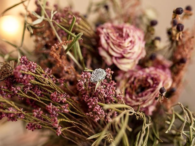 La boda de Carlos y Amanay en Valdetorres De Jarama, Madrid 2