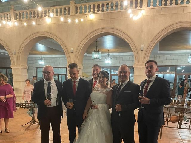 La boda de Alberto  y María  en Villacañas, Toledo 7