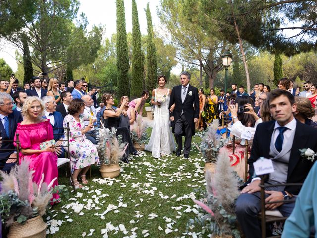 La boda de Elena y Javier en Valdetorres De Jarama, Madrid 15