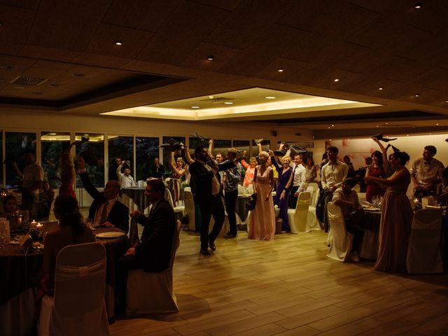 La boda de Alex y Hanna en Sant Vicenç De Montalt, Barcelona 83