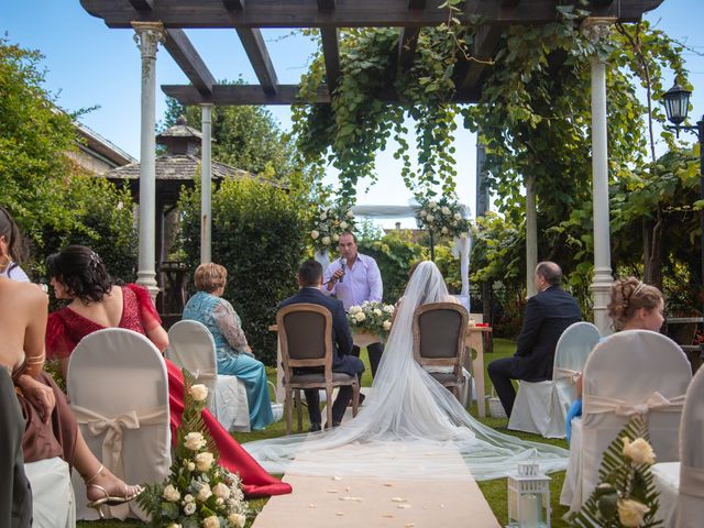 La boda de Luis y Cristina en Caldas De Reis (Casco Urbano), Pontevedra 14