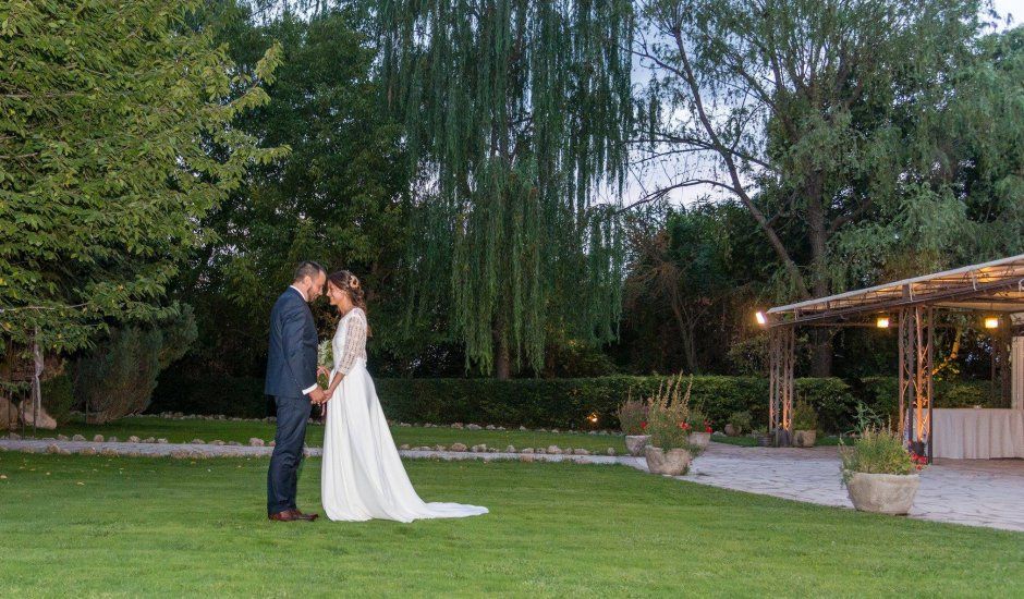 La boda de Angel y Blanca en Chinchon, Madrid