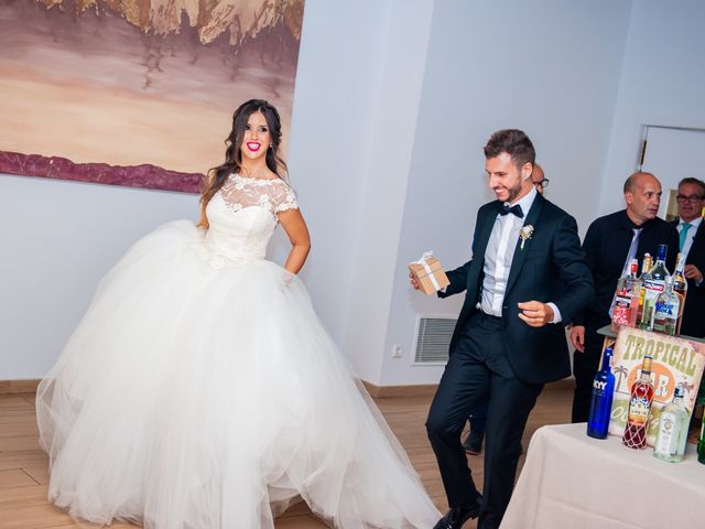 La boda de Iván y Raquel en Sant Vicenç De Montalt, Barcelona 80