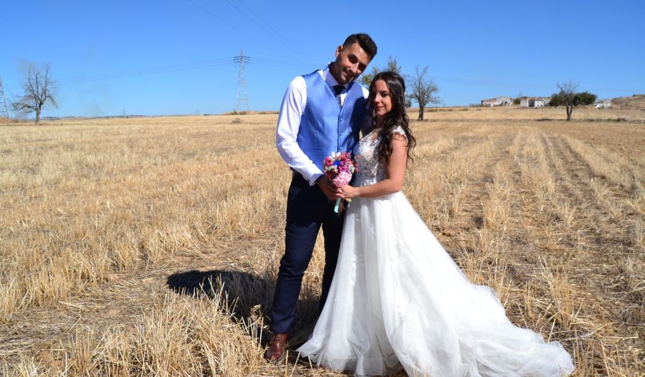 La boda de Edu y Patri en Villaluenga, Toledo