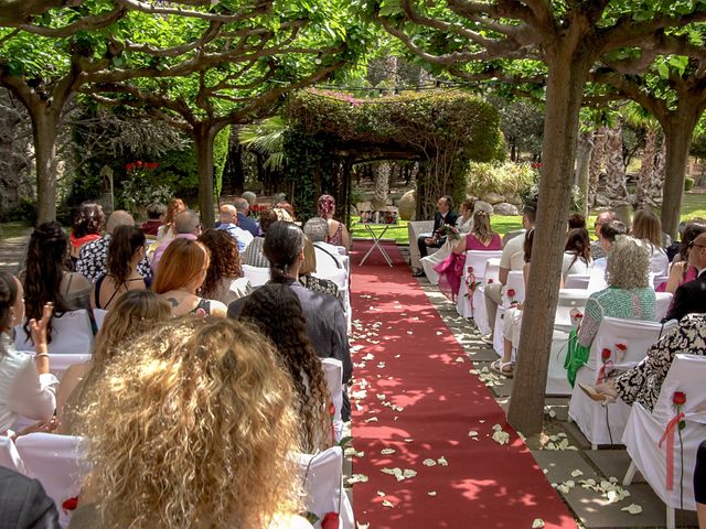 La boda de Isa y Santi en Sant Vicenç De Montalt, Barcelona 49