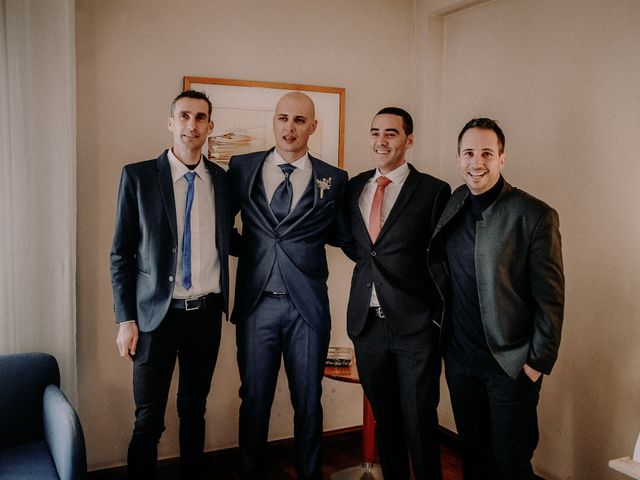 La boda de Carlos y Cinta en Huelva, Huelva 27