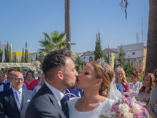 La boda de Jorge y Estefanía en Alcala Del Rio, Sevilla 15