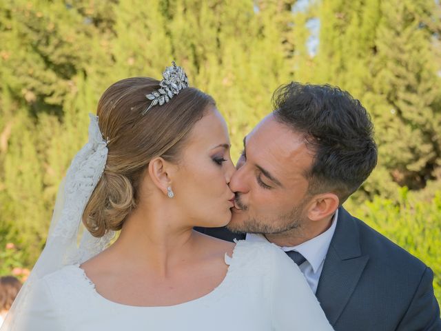 La boda de Jorge y Estefanía en Alcala Del Rio, Sevilla 35