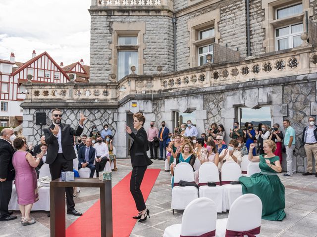 La boda de Ibai y Rosa en Santurtzi, Vizcaya 12