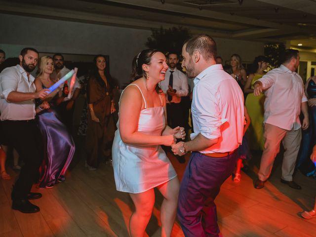 La boda de Eduard y Caitlin en Sant Vicenç De Montalt, Barcelona 23