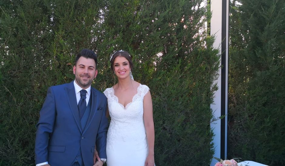 La boda de Miguel Ángel  y María Jesús  en Villafranca De Los Barros, Badajoz