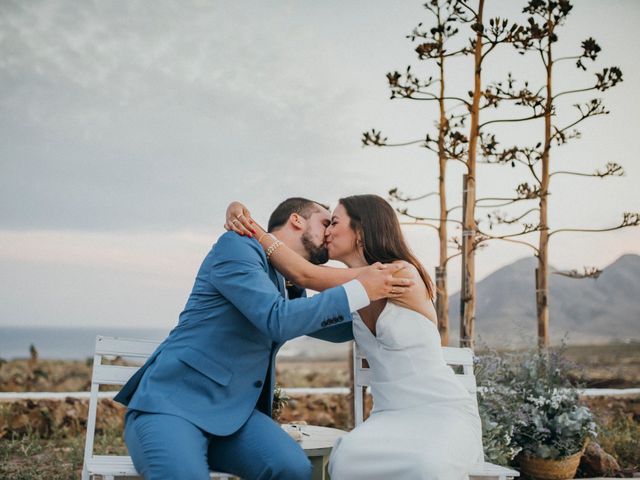 La boda de Miguel y Isa en La Isleta, Almería 27