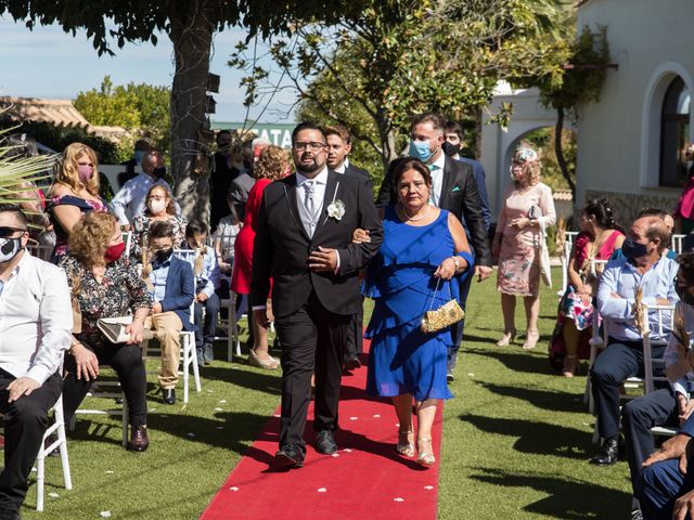 La boda de Yolanda y Omar en Lora De Estepa, Sevilla 12