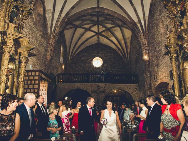 La boda de Gustavo y Maria José en Fresneda De La Sierra Tiron, Burgos 16