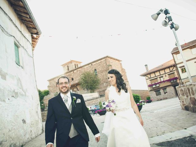 La boda de Gustavo y Maria José en Fresneda De La Sierra Tiron, Burgos 19