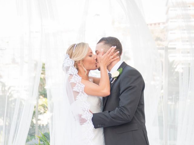 La boda de Akoran y Yessica  en Santa Cruz De Tenerife, Santa Cruz de Tenerife 14