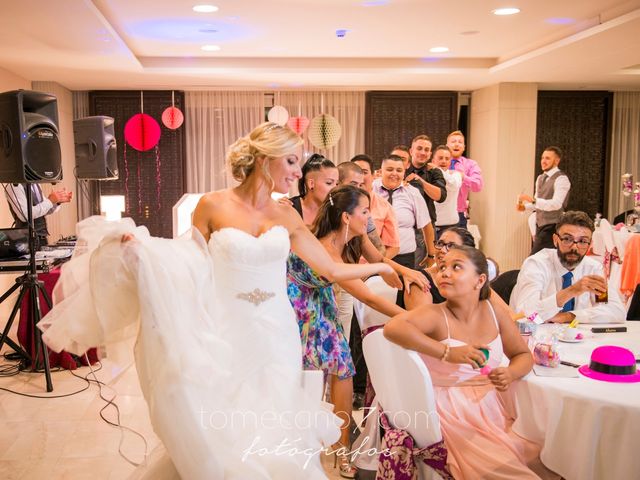 La boda de Akoran y Yessica  en Santa Cruz De Tenerife, Santa Cruz de Tenerife 19