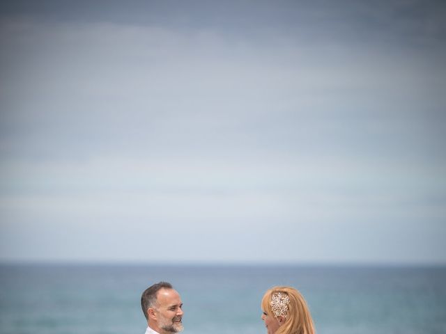 La boda de Mónica y Manuel en Arteixo, A Coruña 20