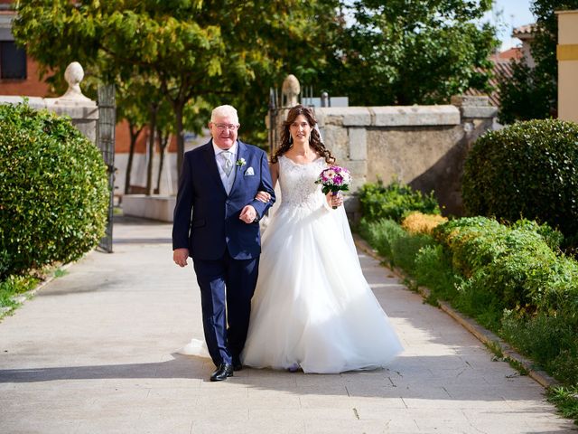 La boda de Beatriz y Marco en Meco, Madrid 15