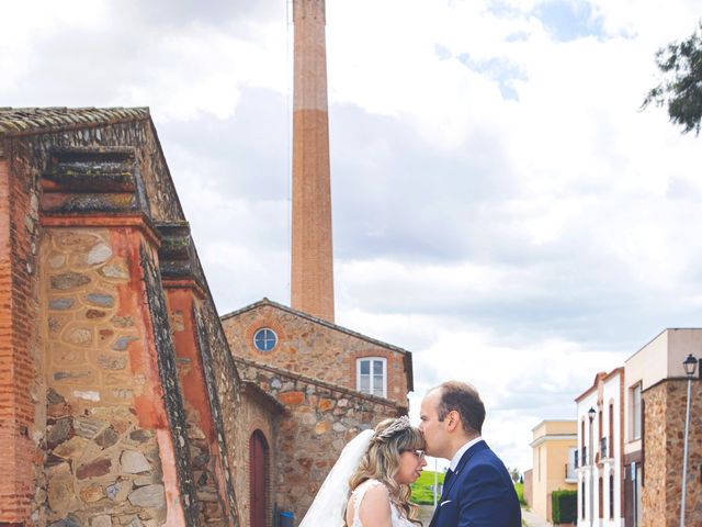 La boda de Jonathan y Rocío en Villafranca De Los Barros, Badajoz 48