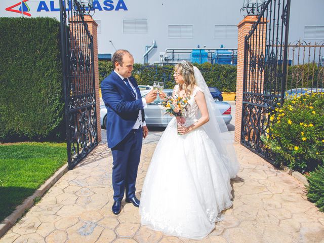 La boda de Jonathan y Rocío en Villafranca De Los Barros, Badajoz 49