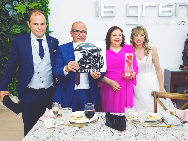 La boda de Jonathan y Rocío en Villafranca De Los Barros, Badajoz 65