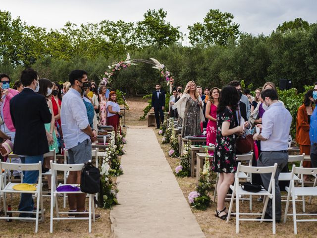 La boda de Alejandro y Patricia en Sant Cugat Sesgarrigues, Barcelona 45