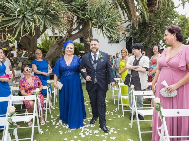 La boda de Alexander y Abenaura en Jacaranda, Santa Cruz de Tenerife 22