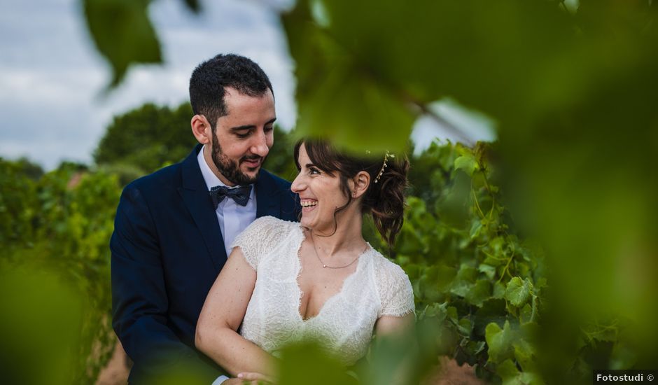 La boda de Alejandro y Patricia en Sant Cugat Sesgarrigues, Barcelona