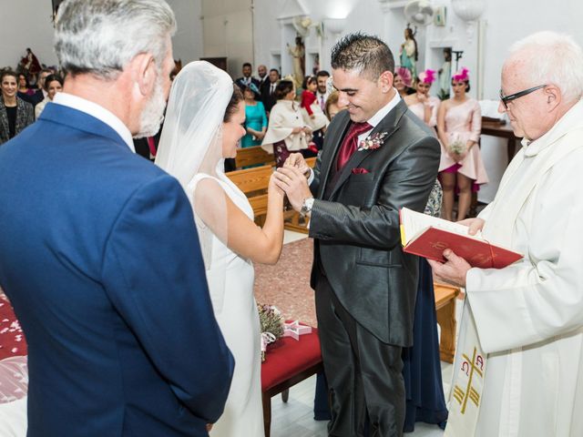 La boda de David y Gabi en Sevilla, Sevilla 39