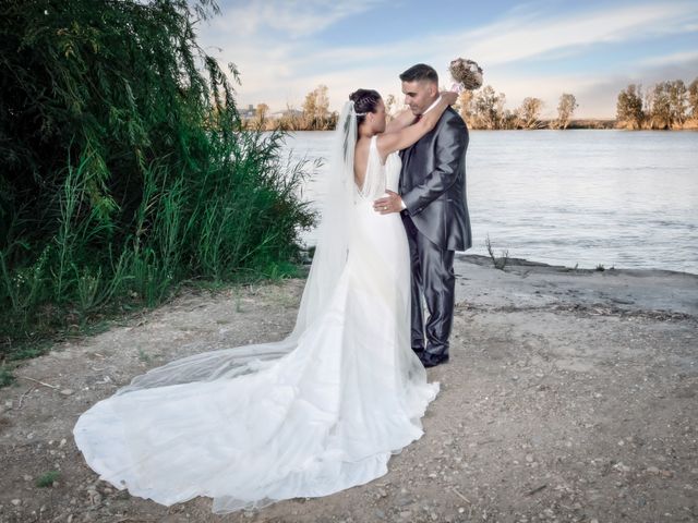 La boda de David y Gabi en Sevilla, Sevilla 44