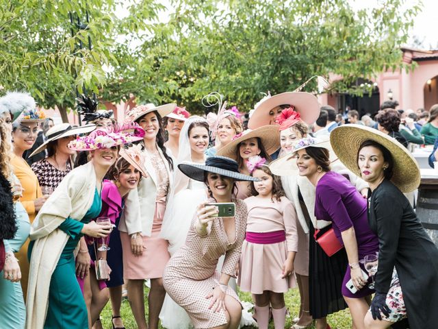 La boda de David y Gabi en Sevilla, Sevilla 52