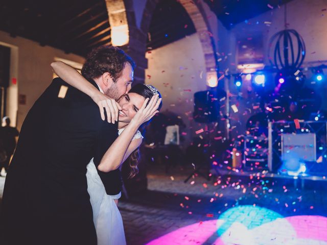 La boda de Carlos y Miriam en El Puerto De Santa Maria, Cádiz 34