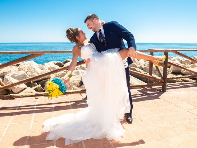 La boda de Paola y Juanmi en Benajarafe, Málaga 18