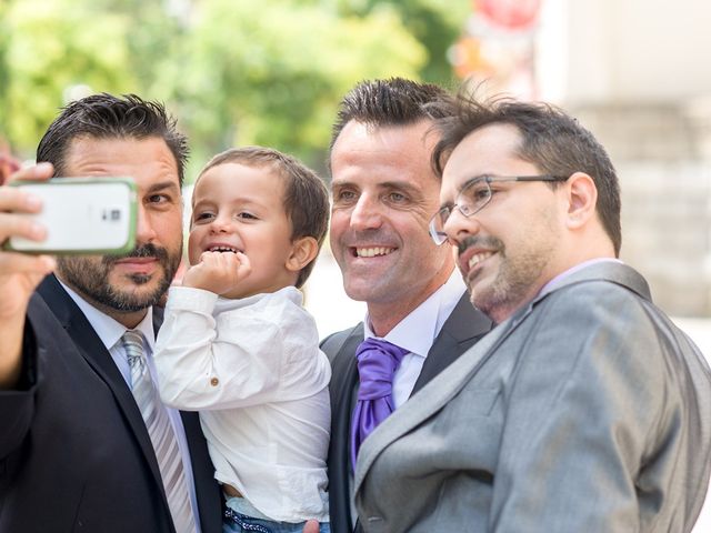 La boda de César y Silvia en Zaragoza, Zaragoza 15