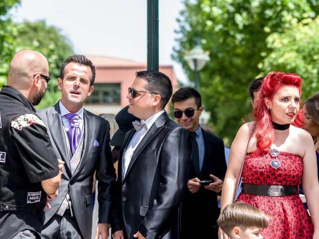 La boda de César y Silvia en Zaragoza, Zaragoza 21