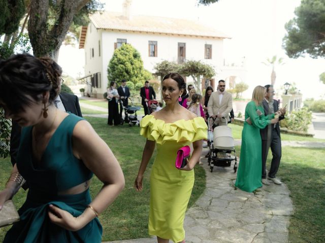 La boda de Víctor y Iolanda en Sant Vicenç De Montalt, Barcelona 43