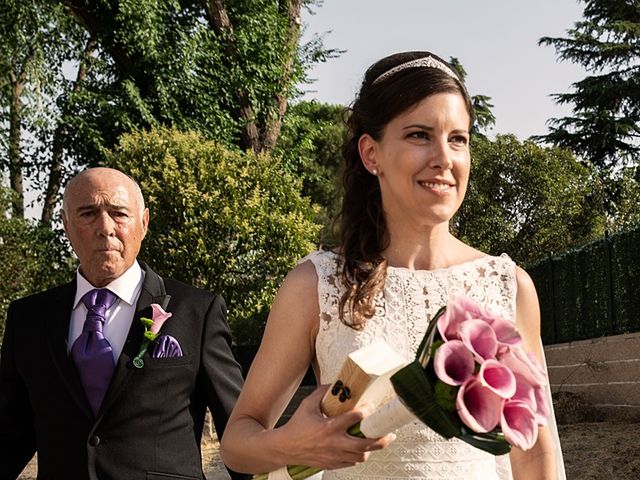 La boda de David y Rosa en Talamanca Del Jarama, Madrid 26