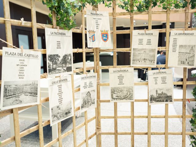 La boda de Iván y Yanira en Pamplona, Navarra 13