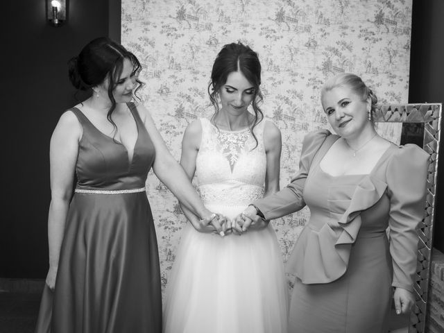 La boda de Zoli y Carmen en Loeches, Madrid 16