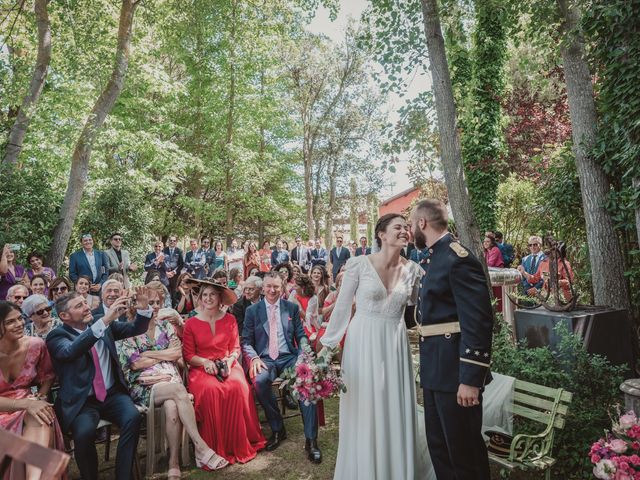 La boda de Alejandro y Rebeca en Villamondrin De Rueda, León 23