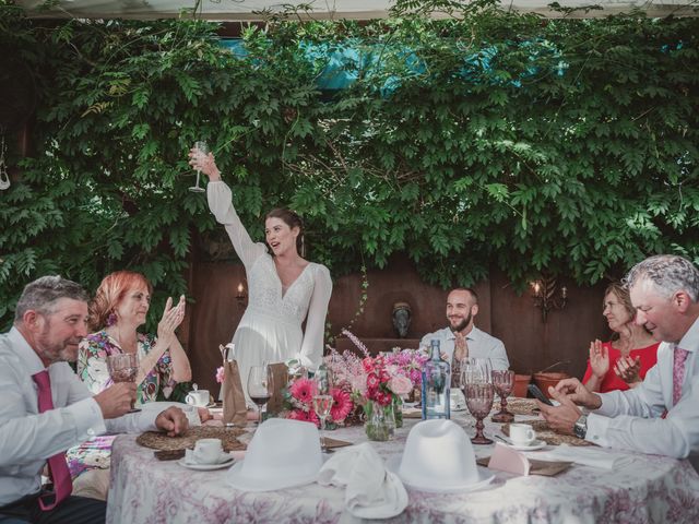 La boda de Alejandro y Rebeca en Villamondrin De Rueda, León 41