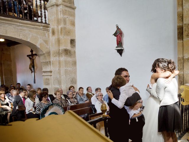 La boda de Alex y Miriam en Pasai Donibane, Guipúzcoa 17