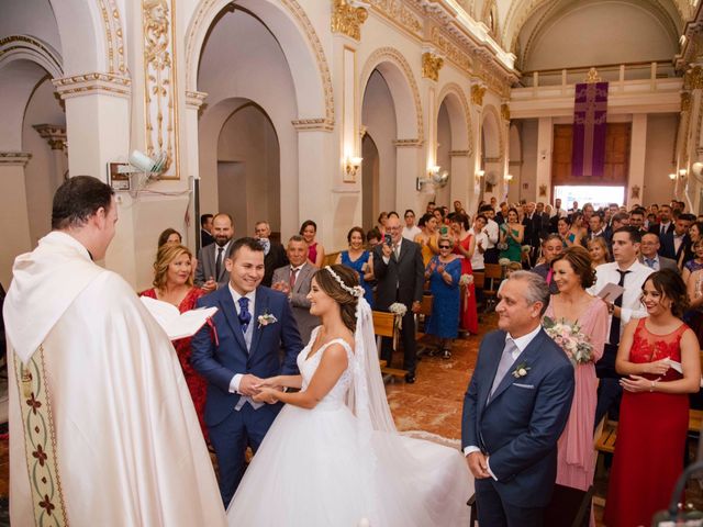 La boda de Rubén y Sandra en L&apos; Alfàs Del Pi, Alicante 42